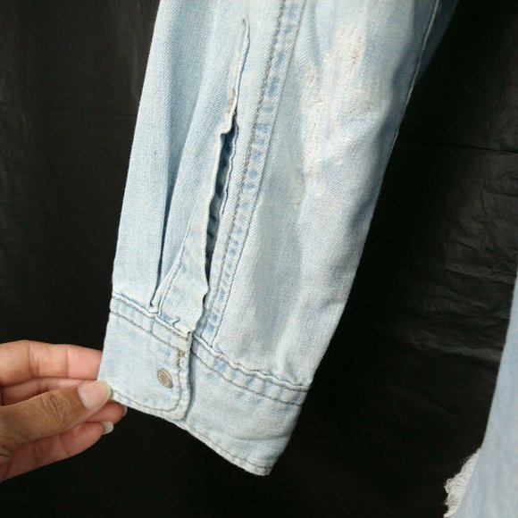 H&M & Denim Raw Hem Snap Front Top Shirt Size 4 - Picture 5 of 9